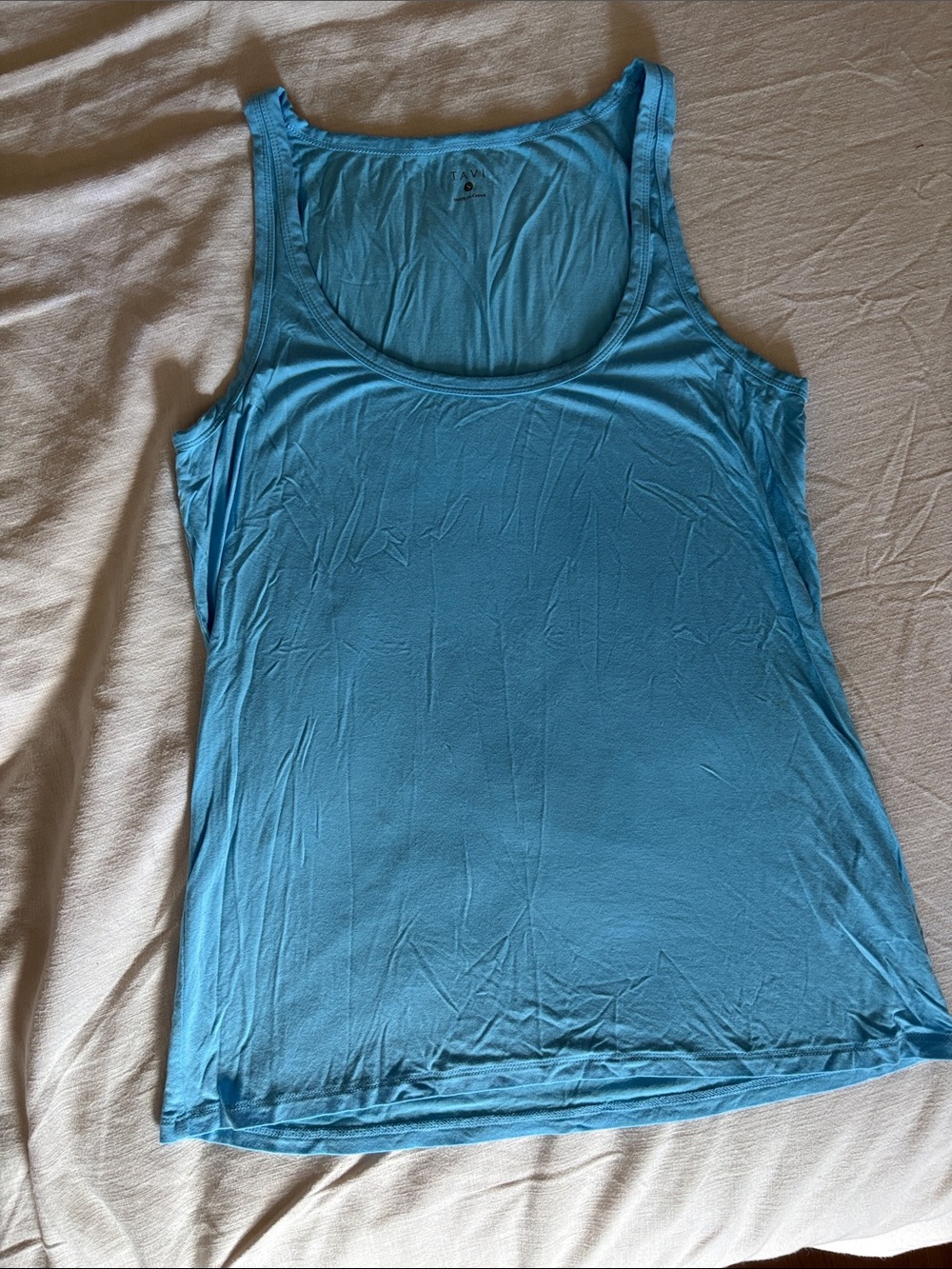 Tavi Active Women's Lightweight Scoop Neck Tank Top in Aqua
